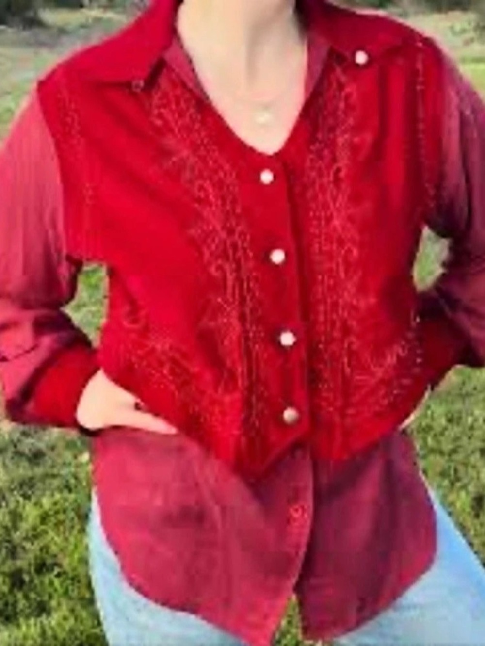Wrangler Embroidered Button Down in Red Like New